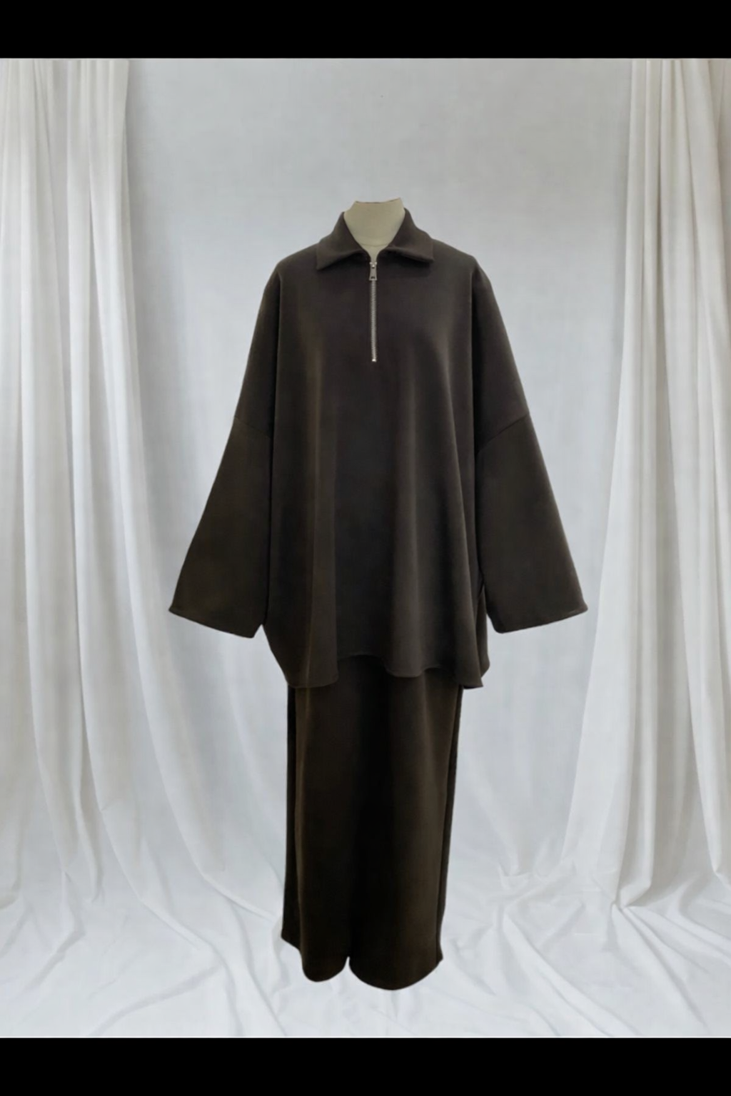 Essential Zip Twinset (met oversized broek)